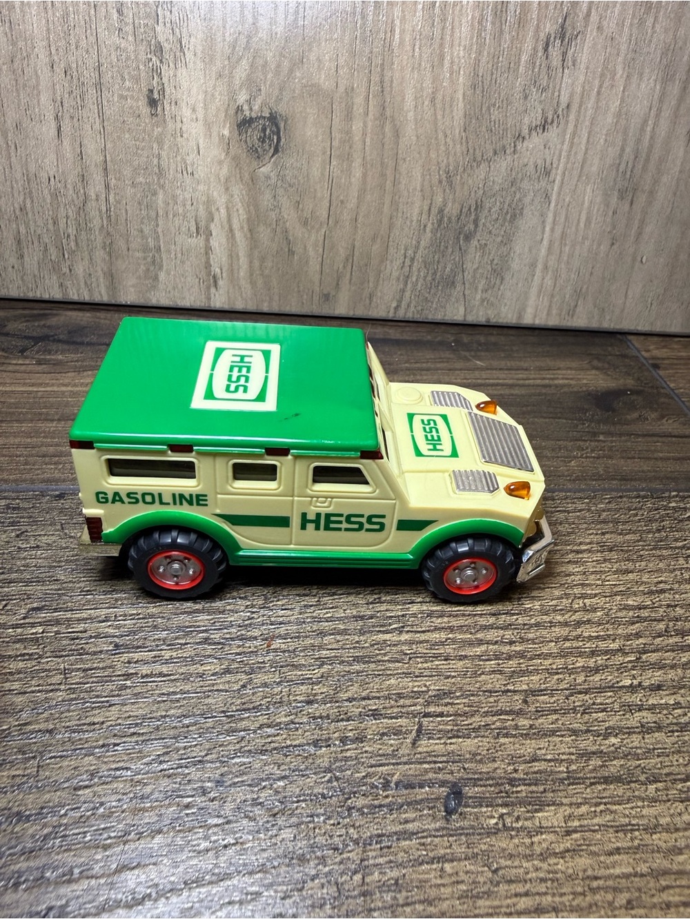 Hess Gasoline Corp. 2001 Collectible Humvee 4” Toy Armored Unit Hummer Brinks - Picture 3 of 7